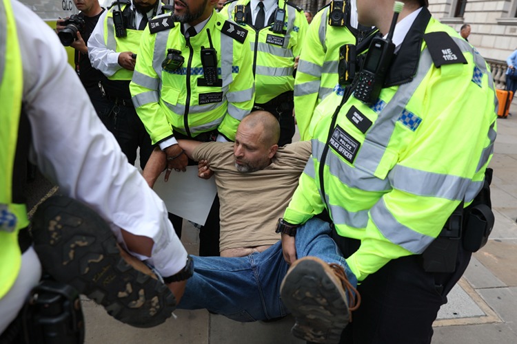 2025 09 A A 39041692