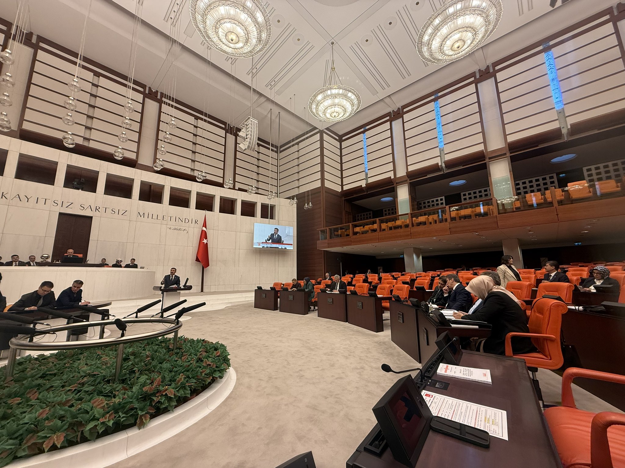 G2Vcqzm Wc A A7 Z2 H