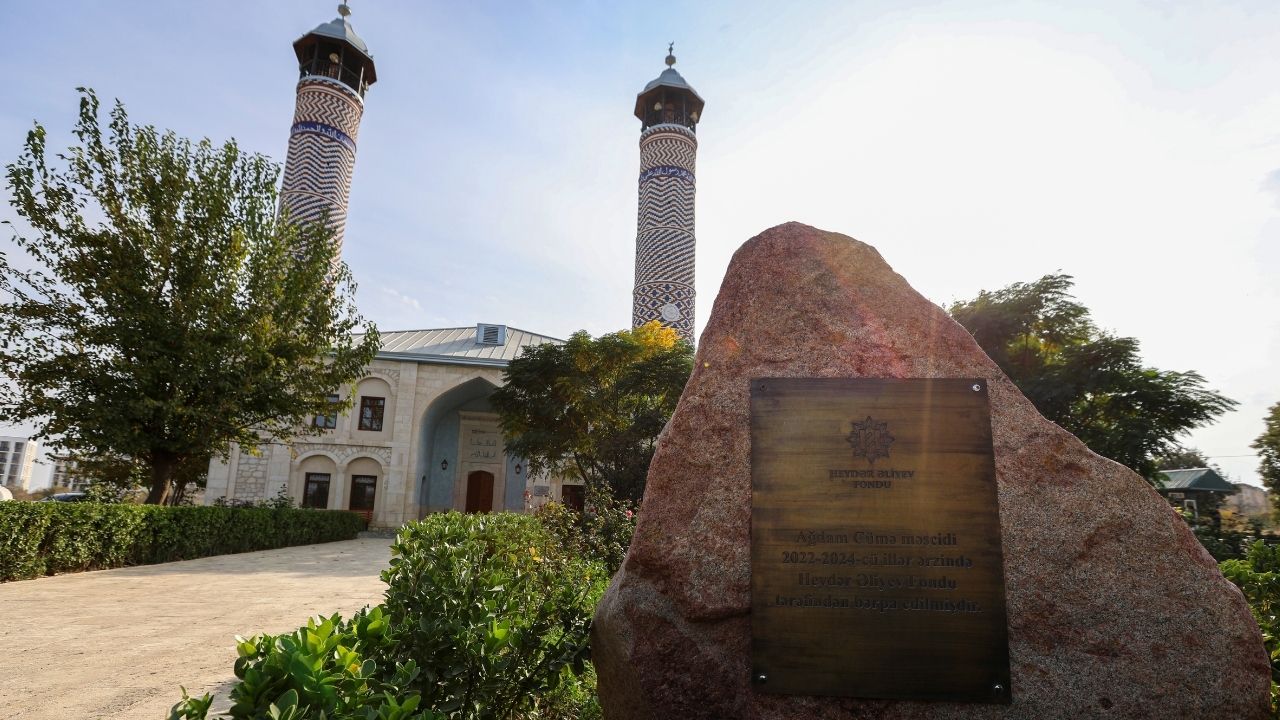 Ağdam Cuma Mescidi restorasyonun ardından yeniden ibadete açıldı