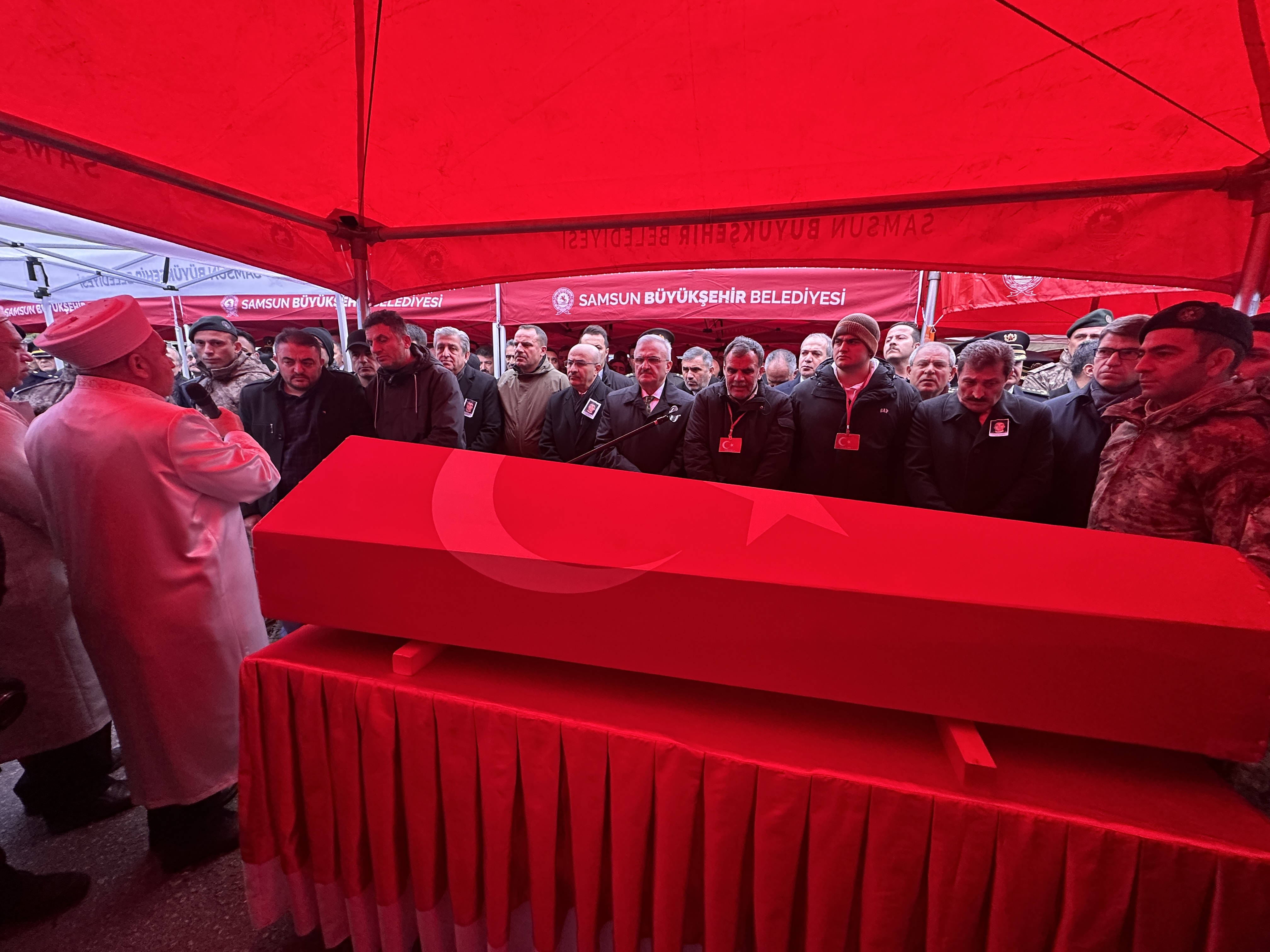 A A 20251209 39932548 39932546 I S T A N B U L D A N A R K O T I K O P E R A S Y O N U N D A S E H I T O L A N P O L I S M E M U R U A L B A Y R A K M E M L E K E T I S A M S U N D A D E F N E D I L D I