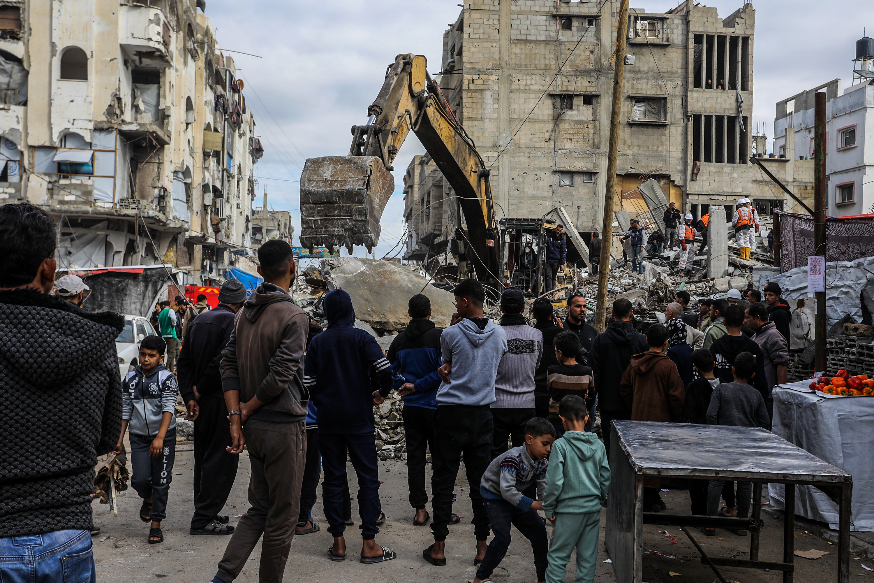 A A 20251220 40034489 40034455 I S R A I L S A L D I R I L A R I N D A Y I K I L A N E V L E R I N E N K A Z L A R I A R A S I N D A F I L I S T I N L I L E R I N C E N A Z E L E R I A R A N M A Y A D E V A M E D I Y O R