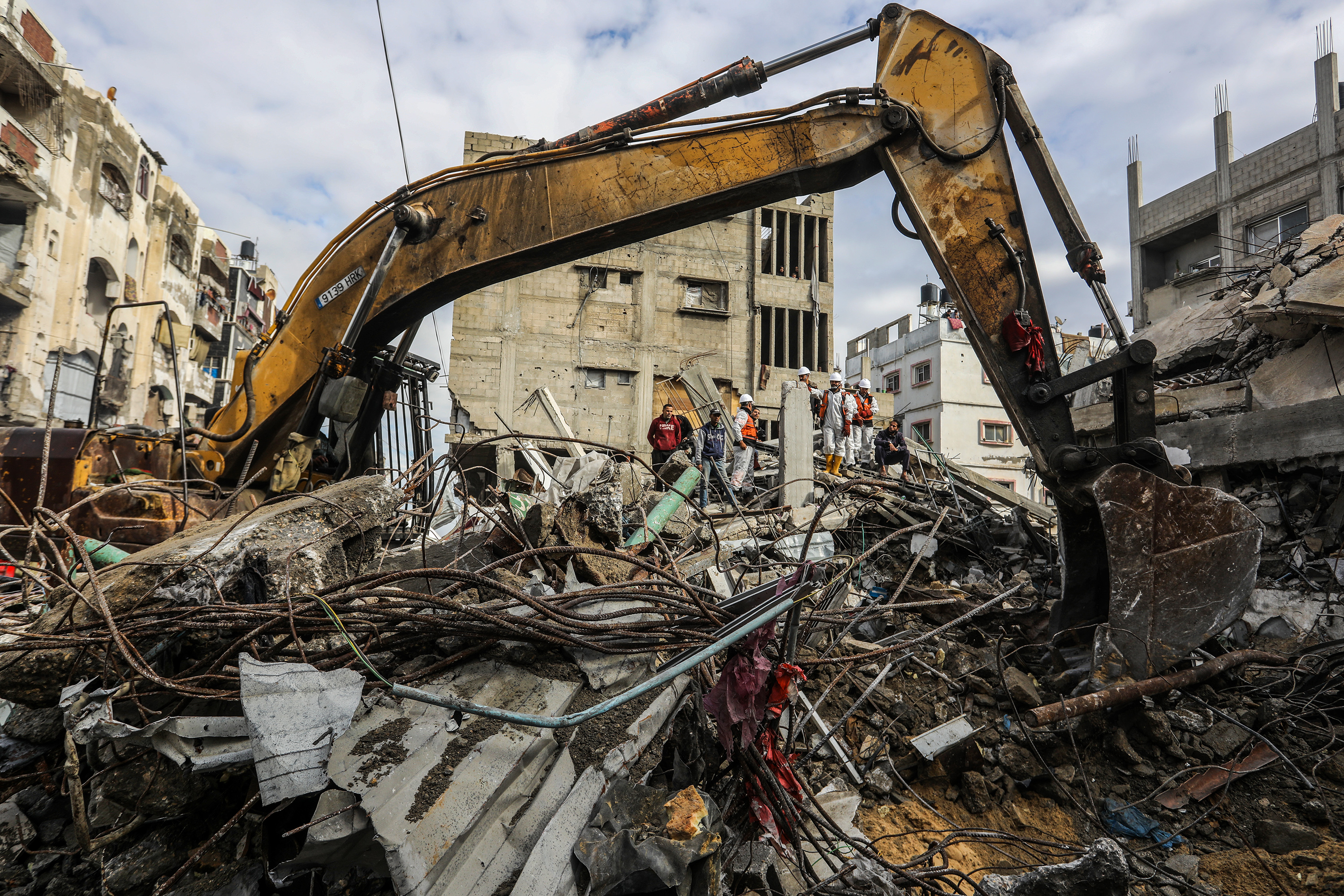 A A 20251220 40034489 40034457 I S R A I L S A L D I R I L A R I N D A Y I K I L A N E V L E R I N E N K A Z L A R I A R A S I N D A F I L I S T I N L I L E R I N C E N A Z E L E R I A R A N M A Y A D E V A M E D I Y O R