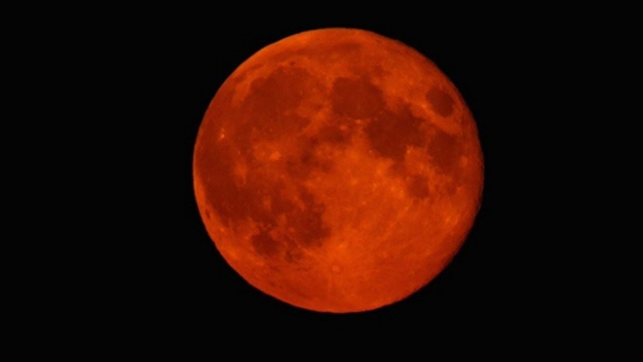 Kanlı Ay Tutulması saat kaçta gerçekleşecek, Türkiye'den gözükecek mi?