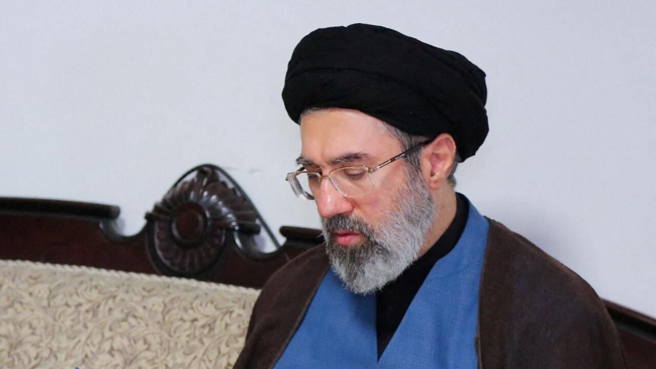 İran lideri Hamaney, babasının öldürülmesinin "intikamının" alınacağı sözünü verdi