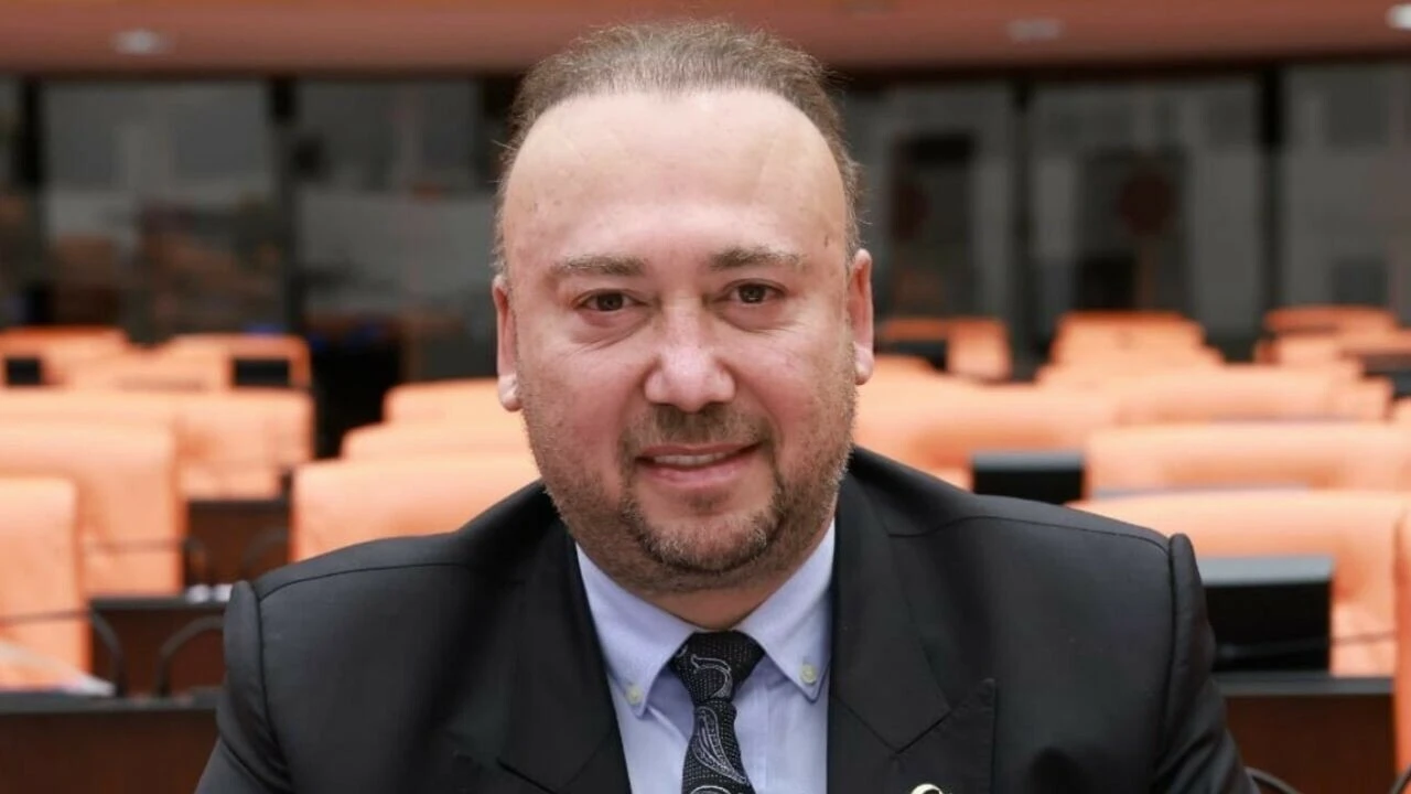 Uşak Belediye Başkanı Özkan Yalım rüşvet operasyonunda gözaltına alındı