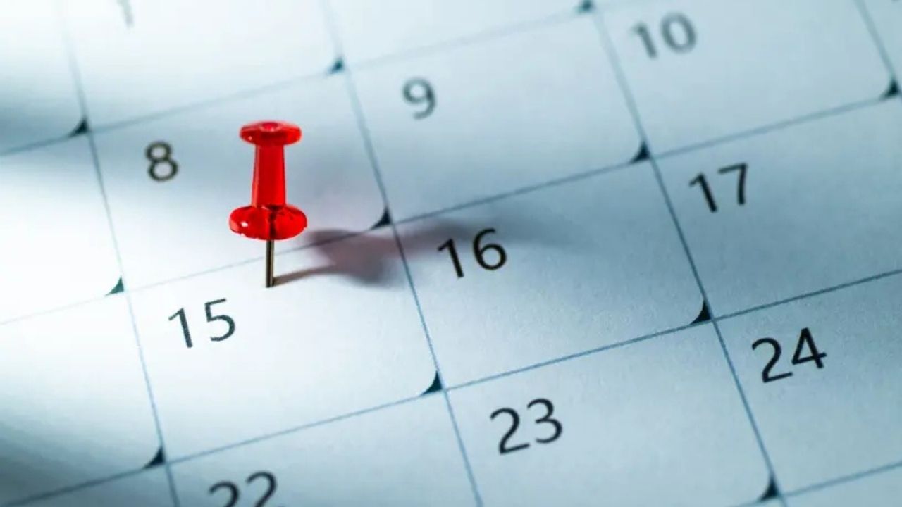 Arefe günü resmi tatil mi, yarım gün mü? Arefe gününde bankalar, noterler ve sağlık ocakları kapalı mı?