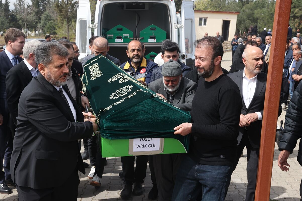 Kahramanmaraş’taki okul saldırısında hayatını kaybeden 11 yaşındaki Yusuf Tarık Gül toprağa verildi