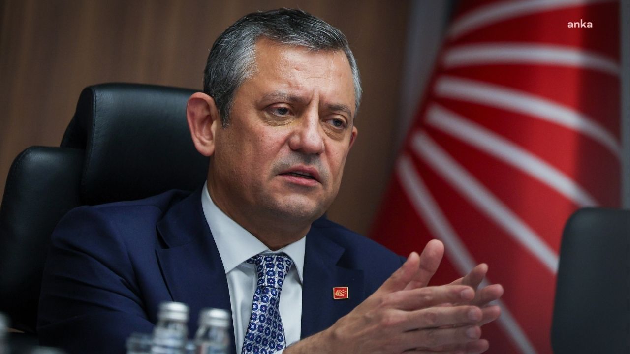 Özgür Özel, CHP Grup Başkanı seçildi