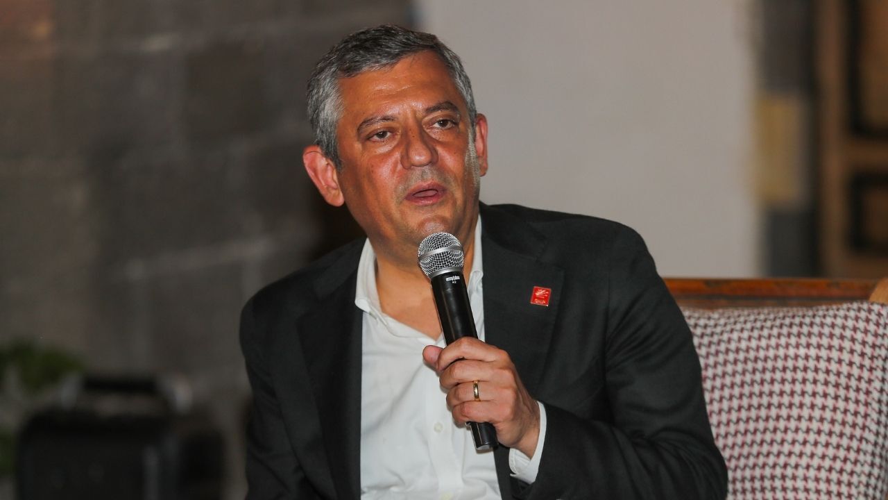 Özgür Özel'den yeni parti sinyali: Yol bulamıyorsak yol açacağız
