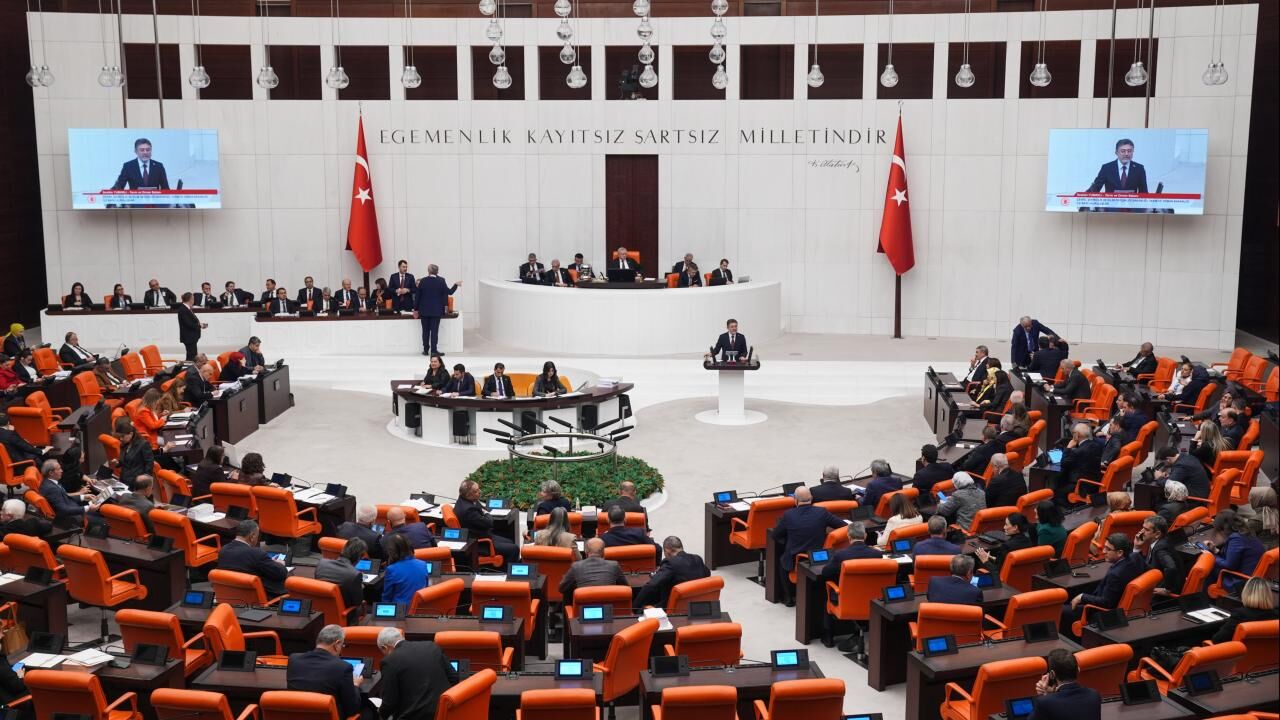 TBMM gündemi yoğun: 12. Yargı Paketi, en düşük emekli maaşı ve öğrenci affı masada!