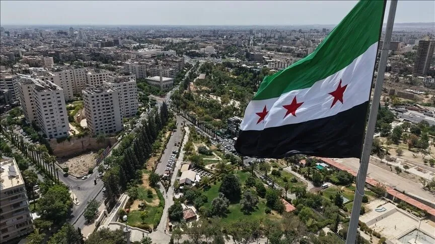 İsrail'in Suriye'de vurulan üsse ilişkin iddiasına Şam'dan yalanlama