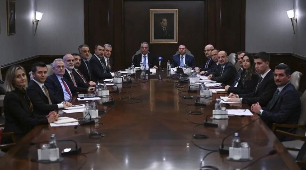 POLİTİKA