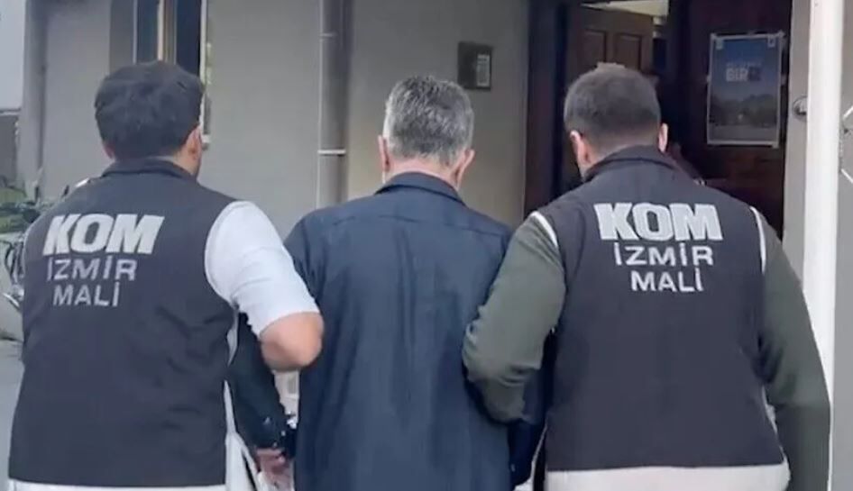 İzmir'de Bayraklı Belediyesine yönelik rüşvet ve ihale soruşturmasında 15 şüpheli tutuklandı