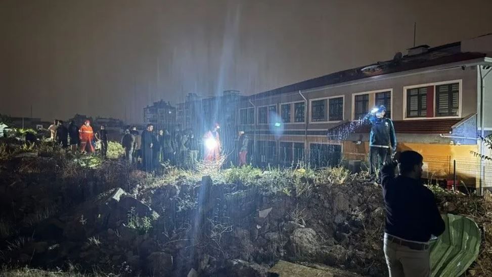 Antalya'da hortum nedeniyle parçalanan konteynerlerdeki 4 işçi öldü, 1 işçi yaralandı