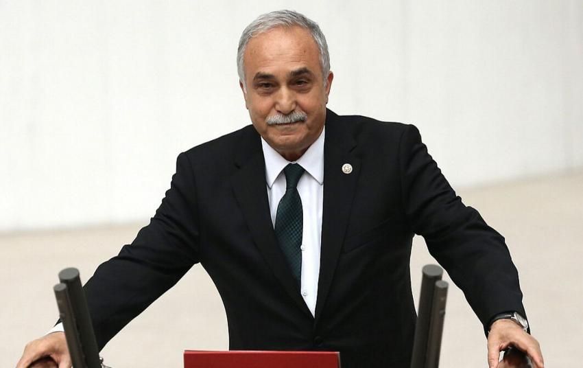 Ahmet Eşref Fakıbaba İYİ Parti'den ve milletvekilliğinden istifa etti
