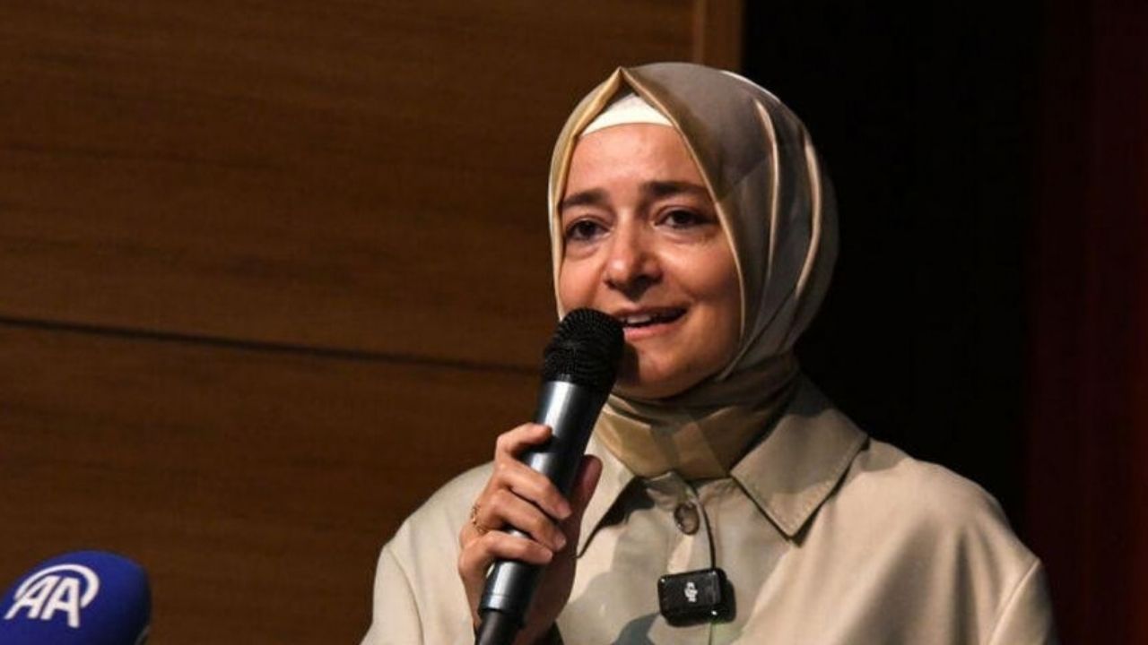 Fatma Betül Sayan Kaya AK Parti üyeliğinden istifa etti