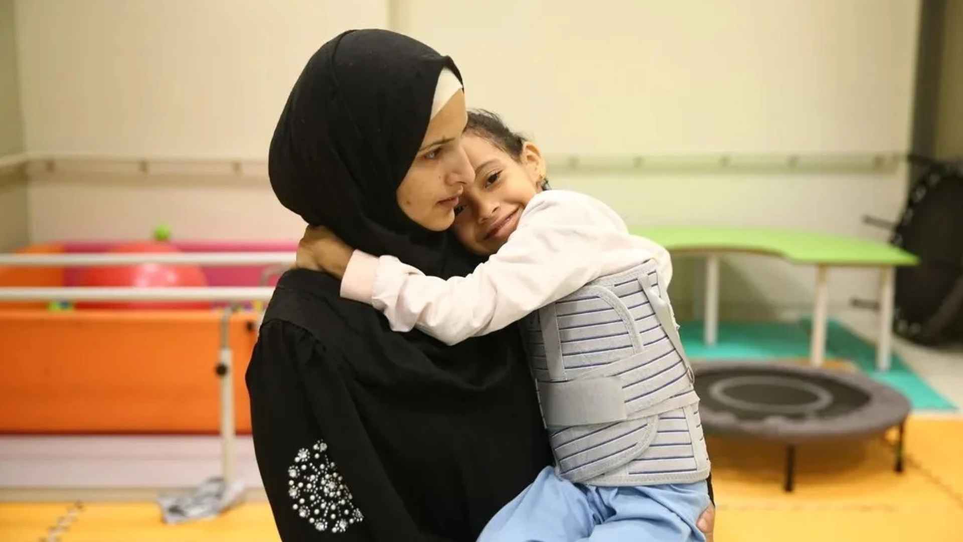 Filistinli Sıla'nın Yeniden Yürüme Umudu Türkiye'de Yeşerd (3)