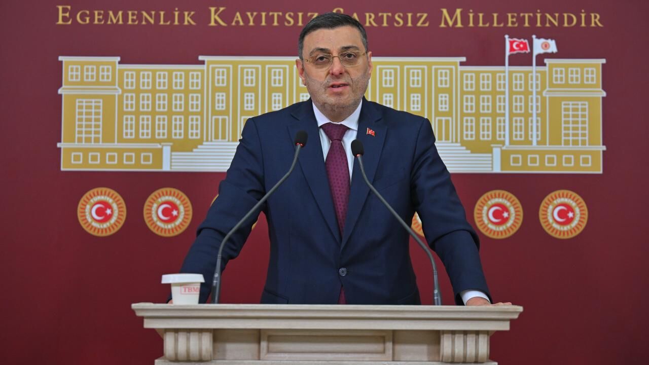 POLİTİKA
